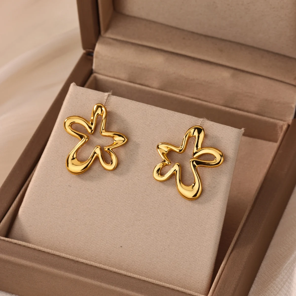 INS Style Irregular Hollow Flower Stainless Steel Earring for Women 18k Gold-plated Earring Wedding Summer Vacation Jewelry Gift