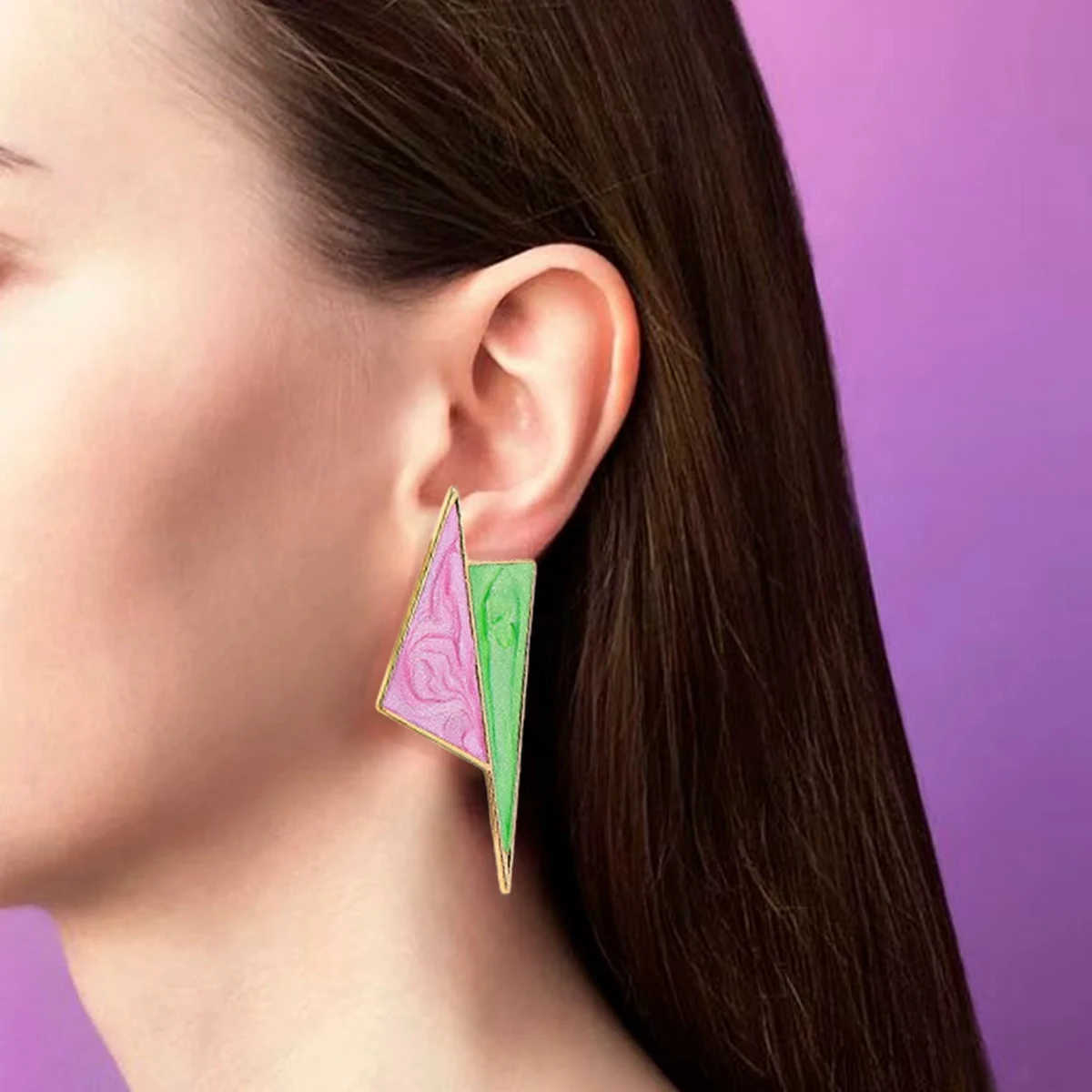 

Simple contrasting color geometric triangle personalized earrings fashionable light luxury high-end travel and vacation jewelry