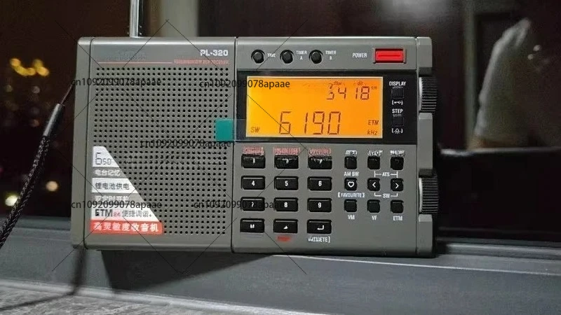 راديو PL-320 نطاق كامل جديد لاختبار الاستماع باللغة الإنجليزية IELTS مع كابل شحن PL-330