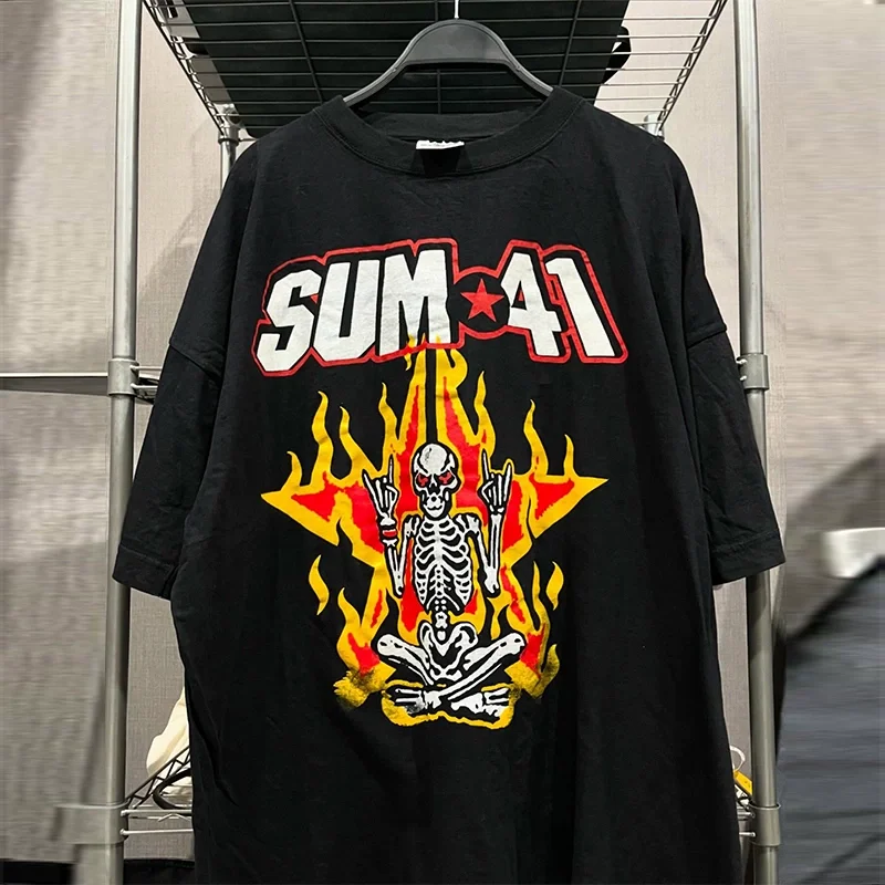 Sum 41 Hard Metal Rock Band American Short-Sleeved T-Shirt Hip-Hop Dark Emo Streetwear Round-Neck Unisex Top in Black White Red.heavyweight cotton, pre shrunk tee, butterysoft, graphic print crew neck、 gift for menwomen, wash resistant print             .