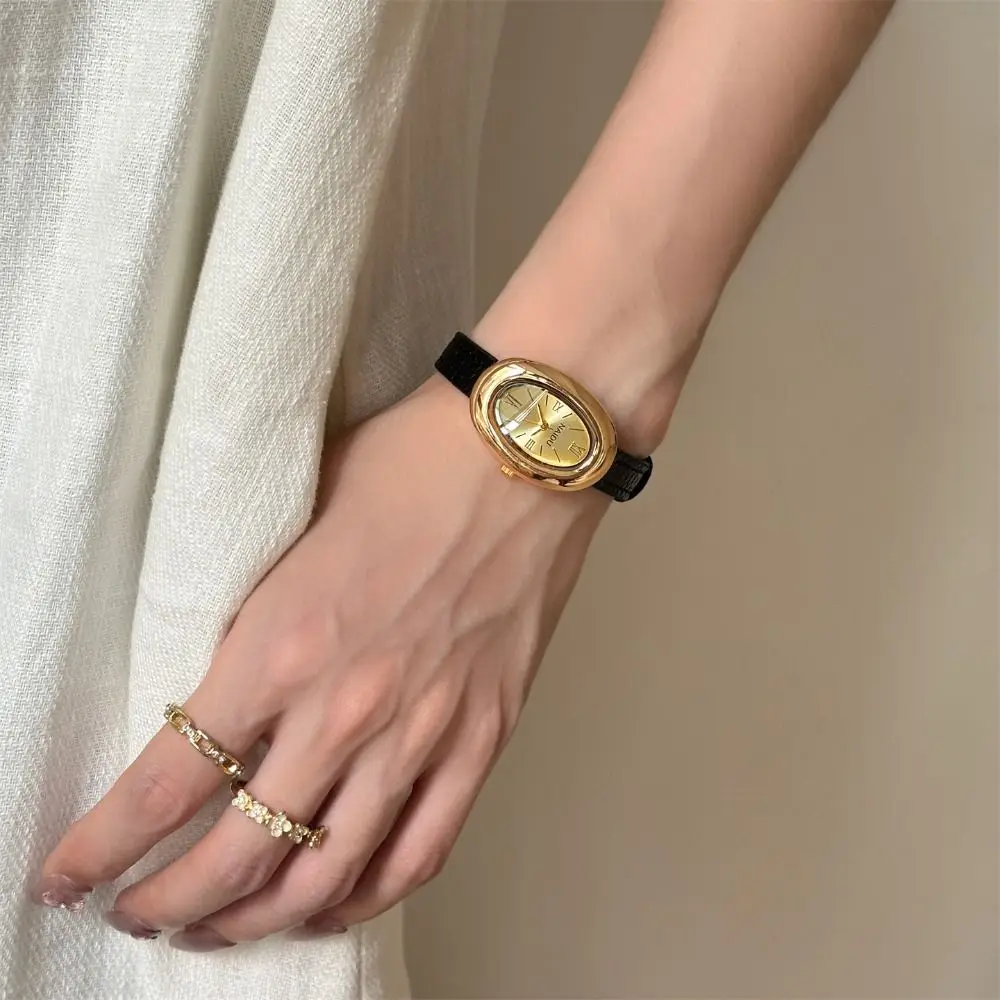 Goose Egg Shape Luxury Women Quartz Watch Durable Soft Leather Strap Vintage Oval Ladies Watches Casual Leather Strap Wristwatch