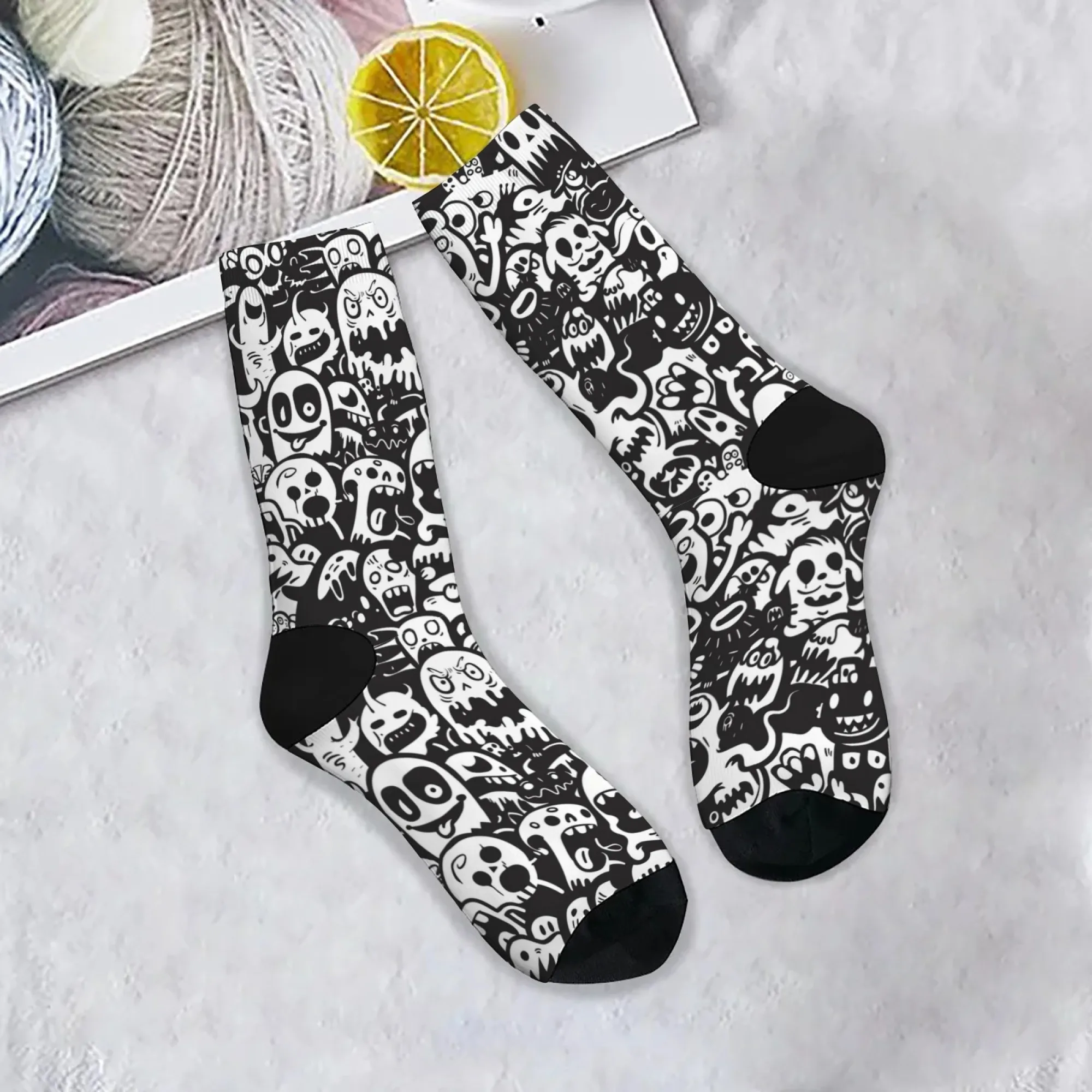Cartoon Monster Graffiti Herrensocken Neuheit Lustige Happy Crew Socken Harajuku Stil Verrückte Party Geschenk Straße Hip-Hop Trend Socken