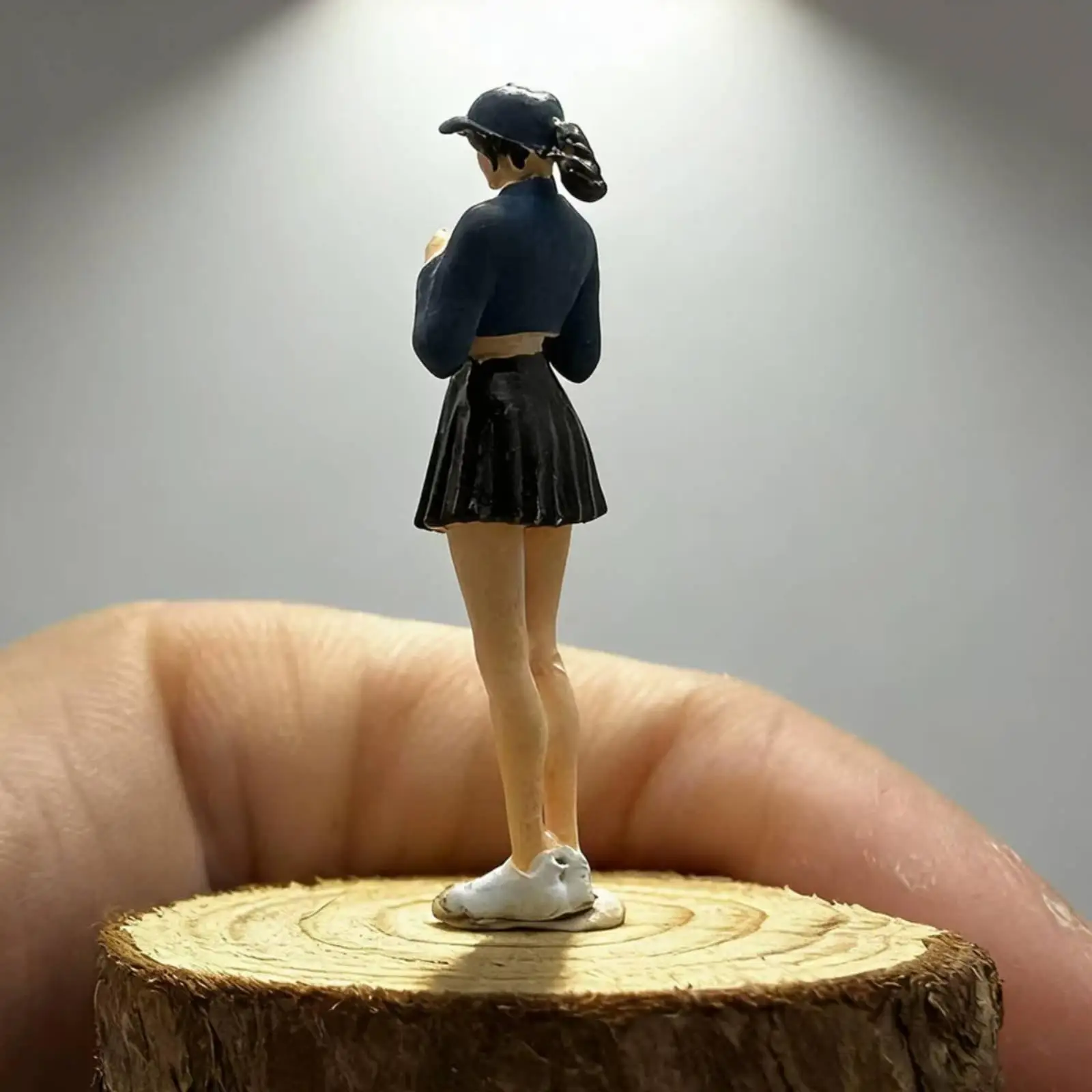 Miniature Female Figurine Realistic Features Miniature Scene Figure Excellent