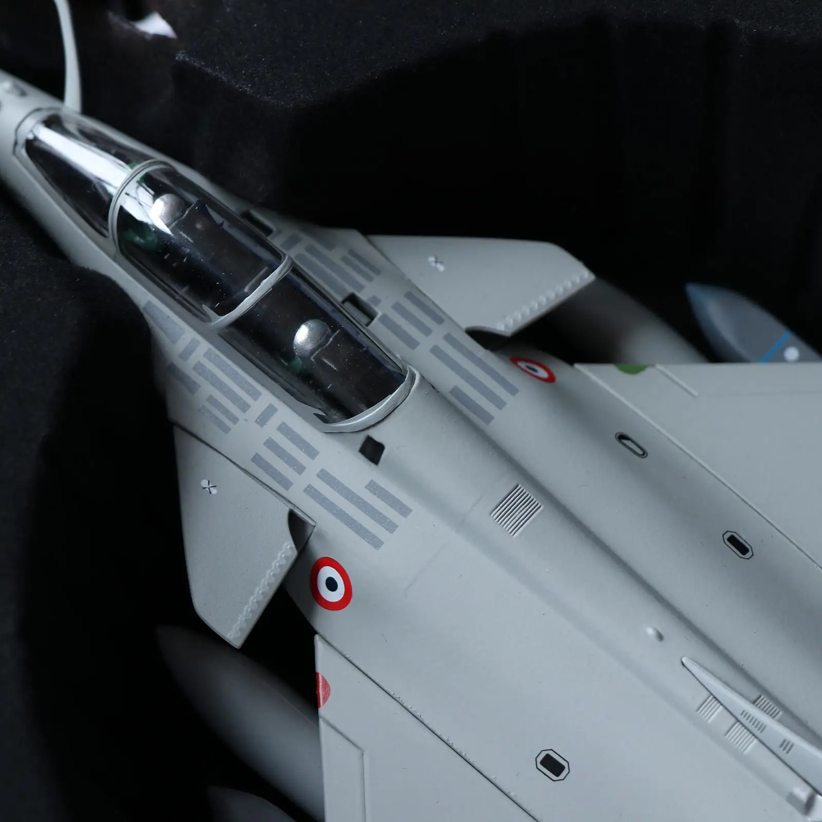 

1/72 Dassault Rafale Fighter Model Airplane w/ Dispaly Stand Office Decor