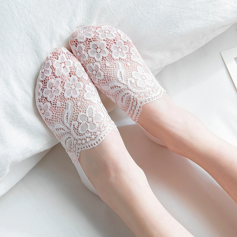 meias-invisiveis-de-aodao-respiravel-com-silicone-antideslizante-e-detalhe-em-renda-corte-baixo-para-mulheres-moda-prima