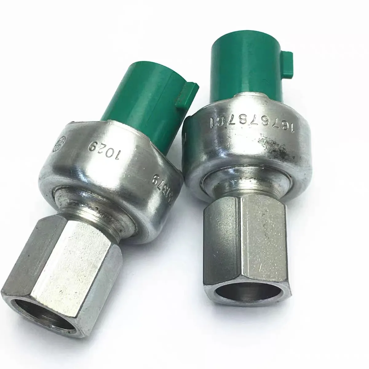 

1PCS/LOTS 16767787C1 651379 for automatic cleaning sensor of air conditioning compressor high-pressure switch IC Electronic