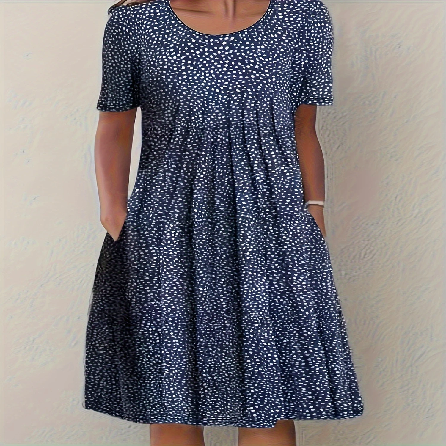 

Plus Size Dot Print Pleated Dress, Casual Short Sleeve Dress For Spring & Summer, Women's Plus Size Clothing