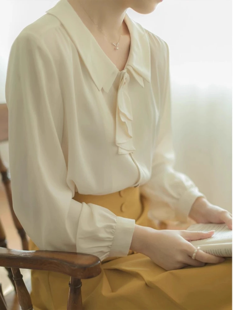 

French Vintage Vintage Blouses Solid Color Office Lady Long Sleeve Shirts Peter Pan Collar Tops 2025 All Match Women's Clothing