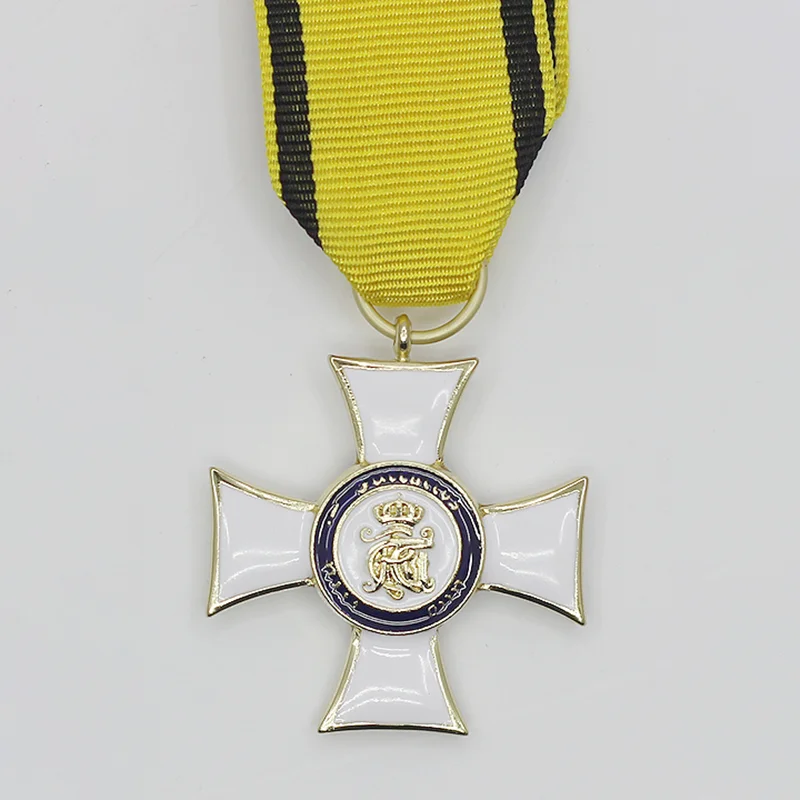 Réplica de medalla cruzada clásica, colección de insignia militar de alta calidad, recuerdo, medalla de metales Vintage, broche, Buen regalo creativo