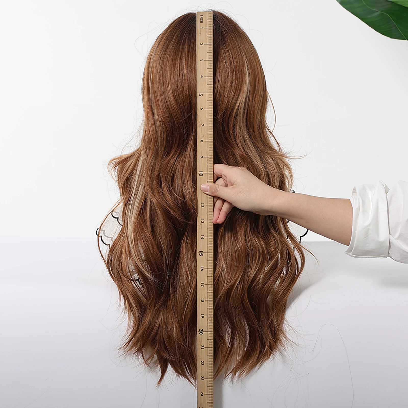 Balayage منتصف الظهر موجة شعر مستعار مع الانفجارات بلانت الكستناء البني تسليط الضوء على شقراء الطبيعية مجعد شعر مستعار اصطناعي للنساء مقاومة للحرارة