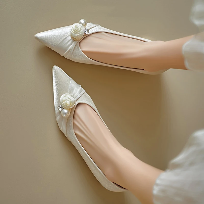 

Женские лоферы с цветочным жемчугом, сандалии на плоской подошве с острым носком, хрустальные сандалии, лето 2024, роскошные свадебные модельные туфли на мелкой подошве, Mujer Zapatos