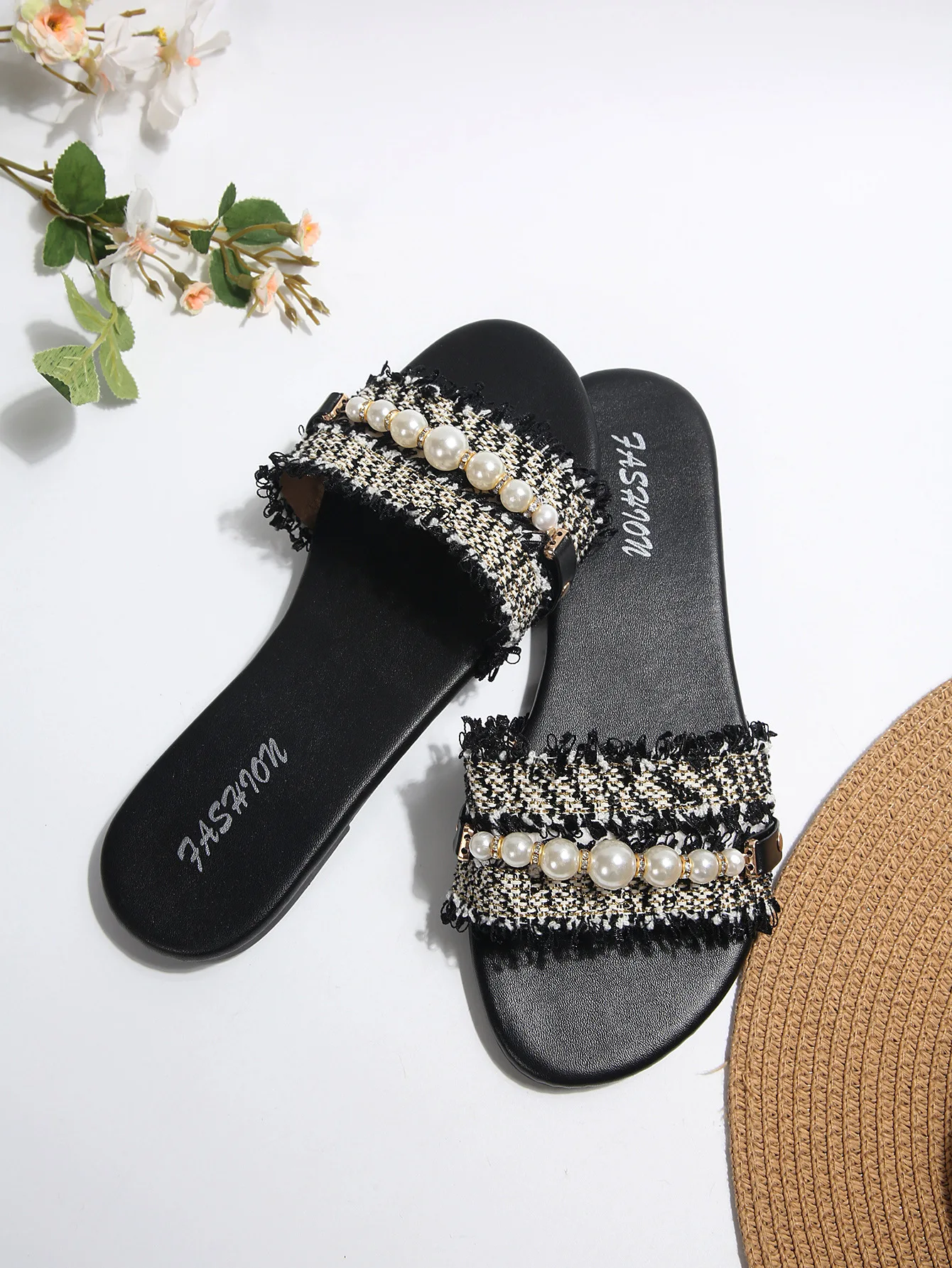 Damenschuhe, neue modische Hausschuhe mit Perlenschnalle, vielseitige einfarbige Metallverzierung, runde Zehenpartie, Perlenkette, flache Sandalen – Detail 8