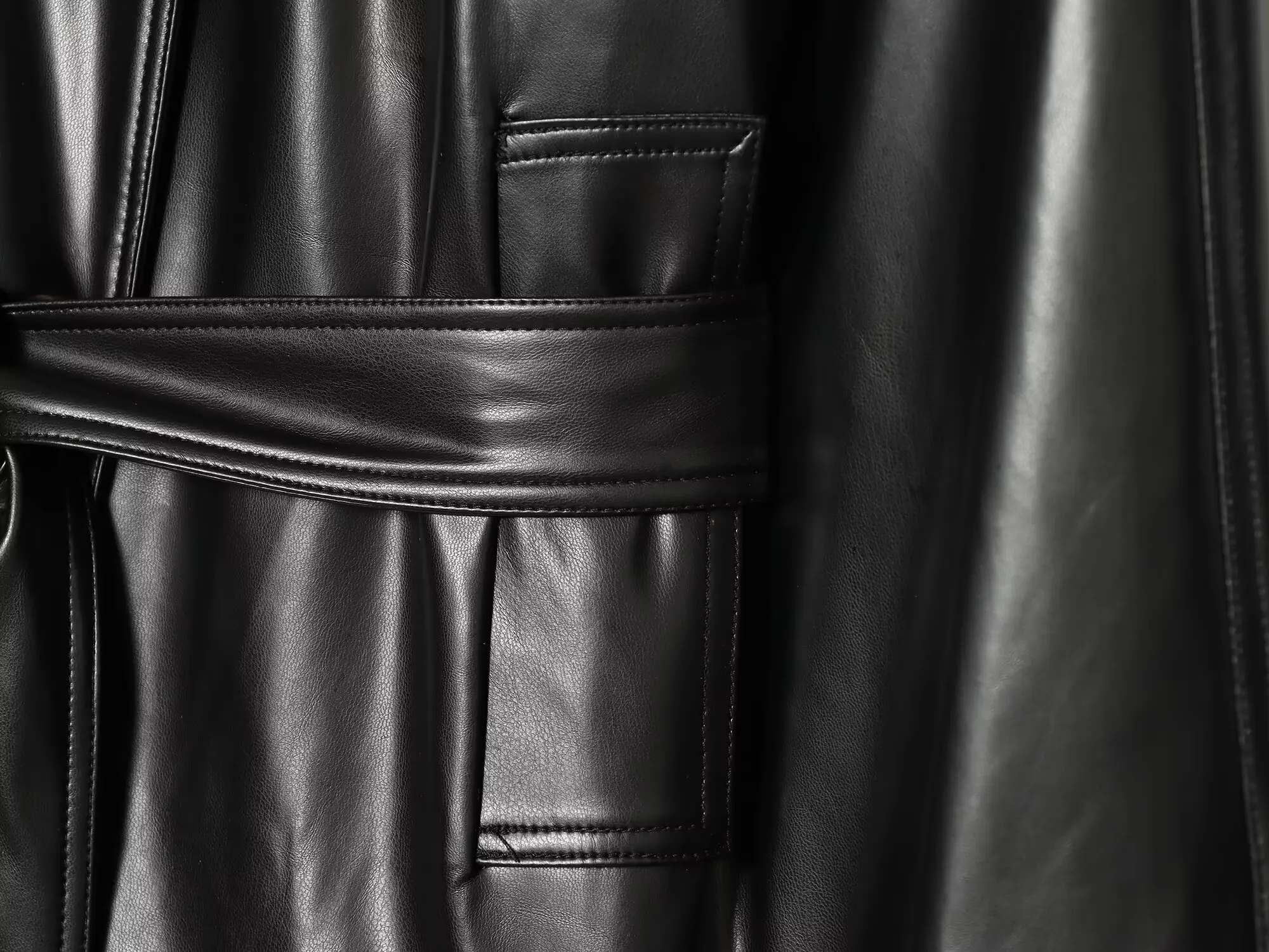 Women's Short Leather Effect Trench Coat, Lapel Double Breasted Windbreaker with Belt, Vintage Faux Leather Jacket