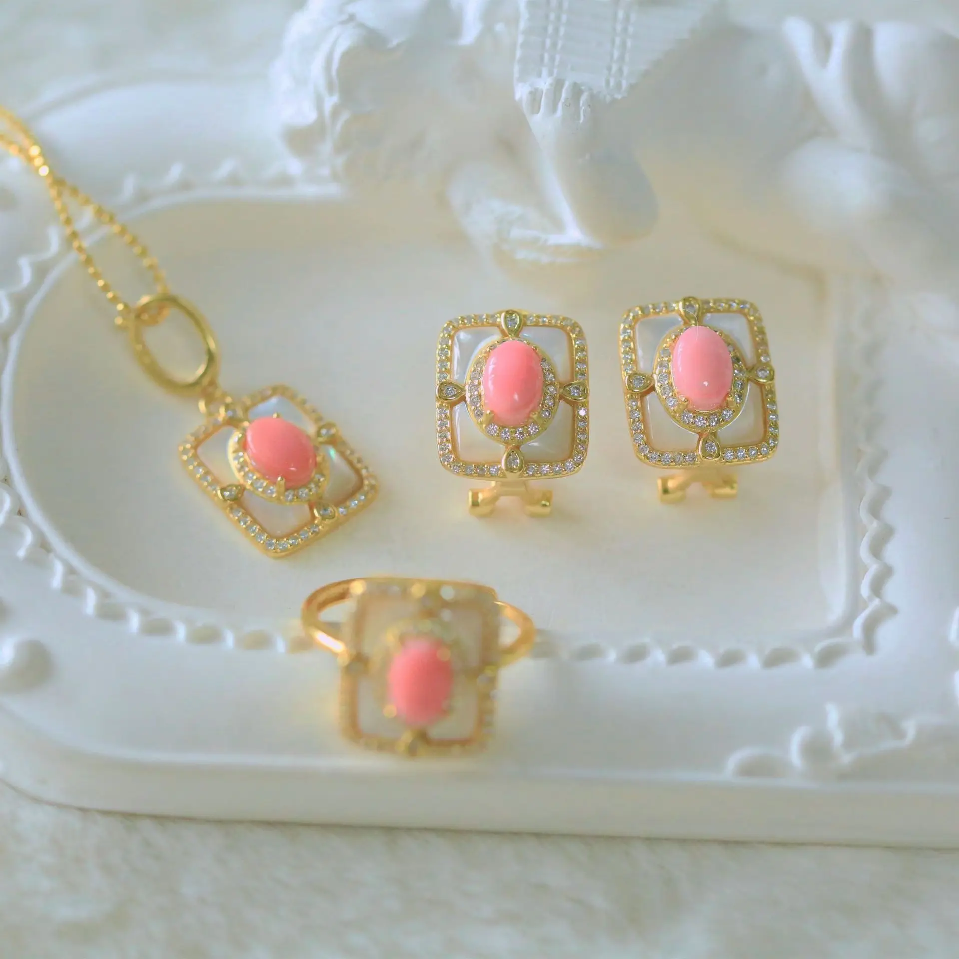 

S925 Серебряная Инкрустация Fritillary Series Queen Shell Rouge кулон Улитка Ring Ear Clip