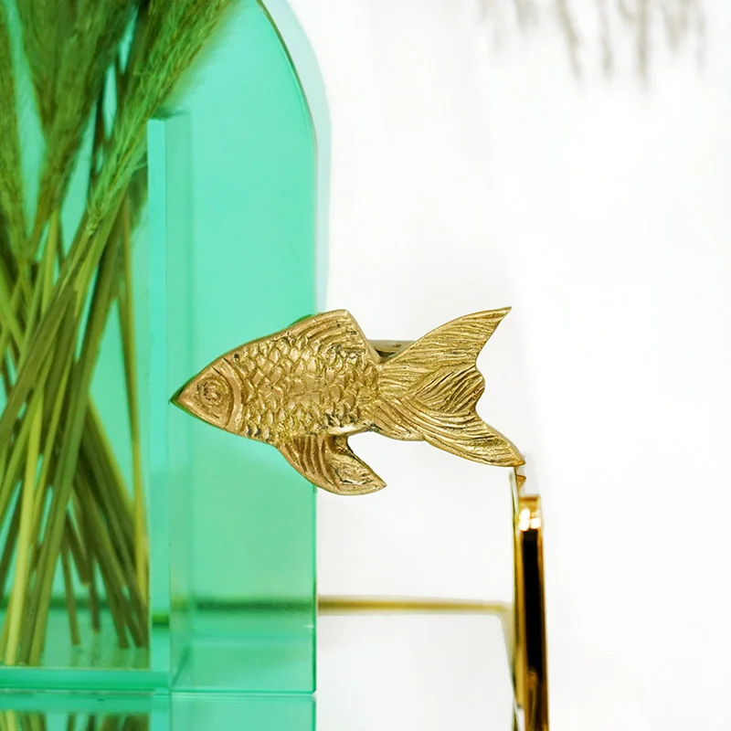 

Brass retro fish clip ornament folder, napkin clip, hand-carved art ornament