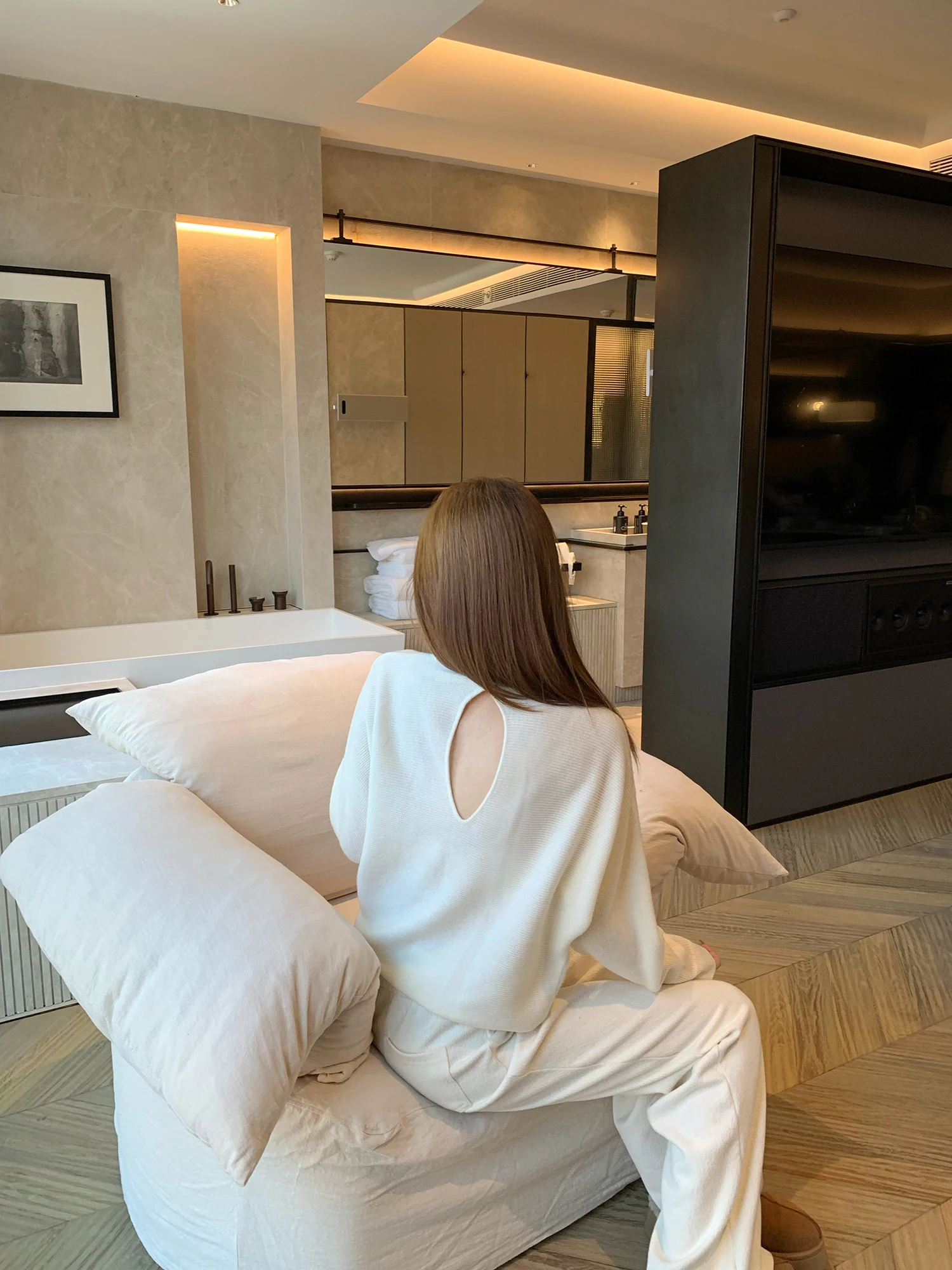 

Uuyeii Pure Color High-End Feeling 100% Wool Hollow out Design Women's Sweater Slimming Base Layer Shirt Soft Long Sleeve