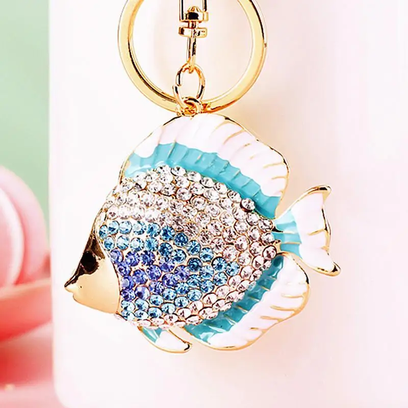 Sparkly Rhinestone Fish Keychain Unique Design Gold Key Ring Cute Shopping Bag Charm Portable Car Key Pendant for Shopaholics