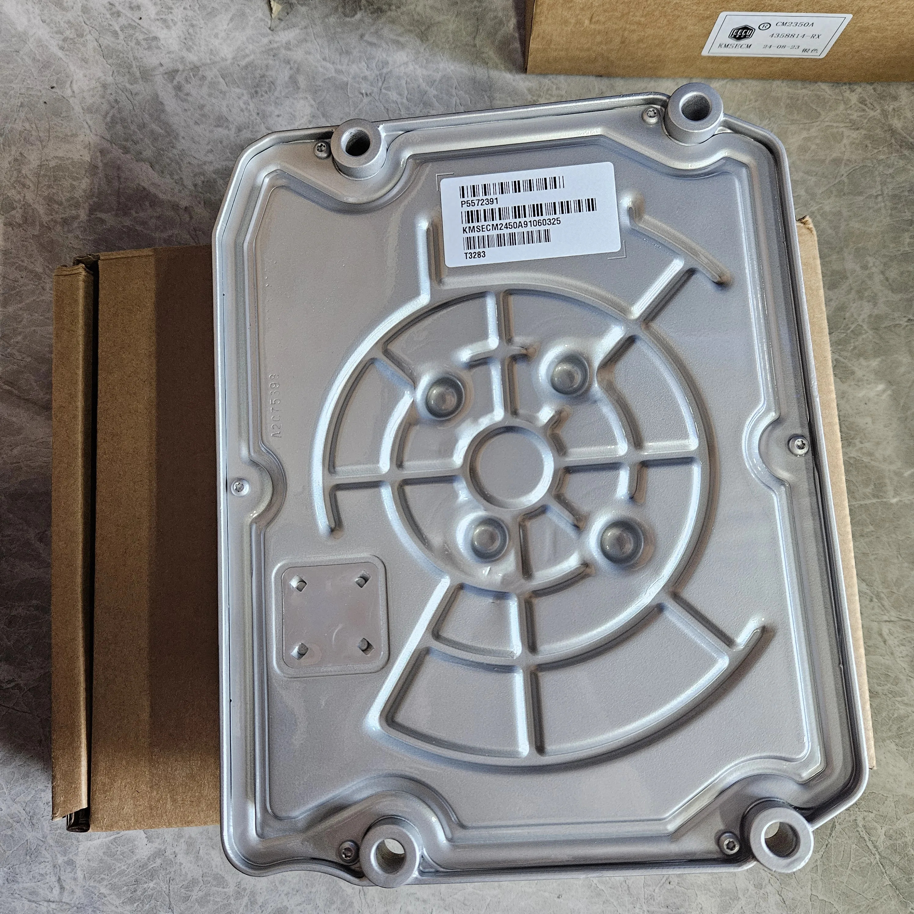 5572391 ECU for Cummins X15 CM2450 ISL8.9, Programmable, Free Return Within One Year for Any Quality Issues.