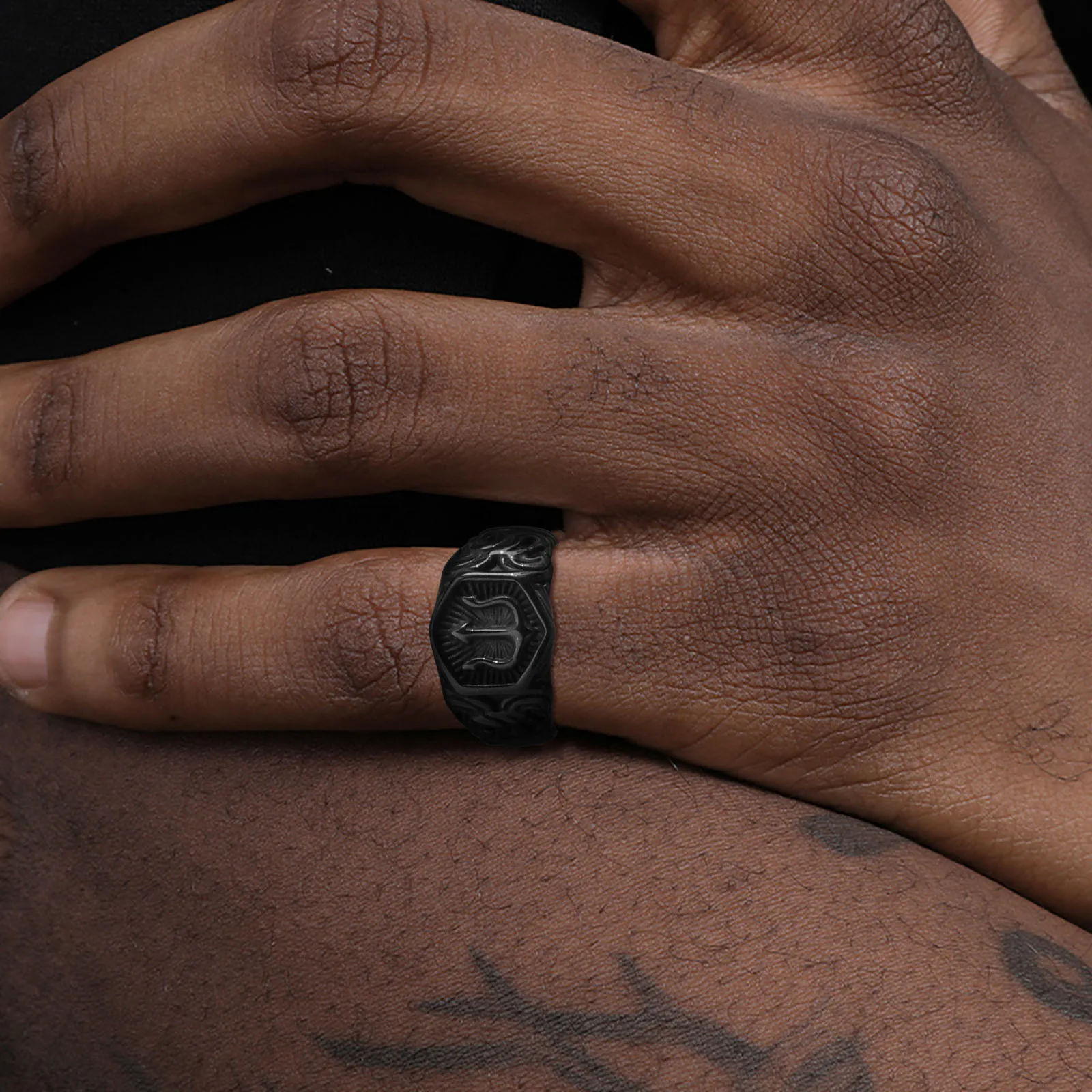 Vnox Black Tridant Signet Ring for Men, 13.3mm Chunky Wide Hexagon Geometric Top Finger Band, Strength Power Symbol Jewelry