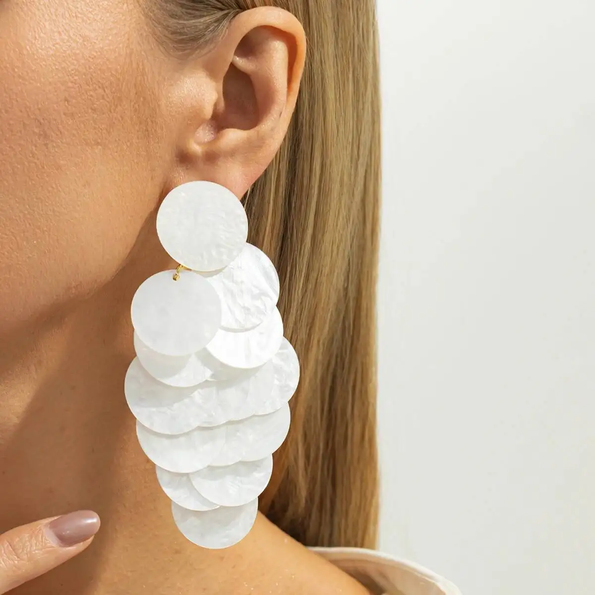 PuRui Übertreibung Multilayer Weiß Runde Acryl Pailletten Ohrringe Frauen Elegante Persönlichkeit Piercing Pendent Ohrringe Schmuck