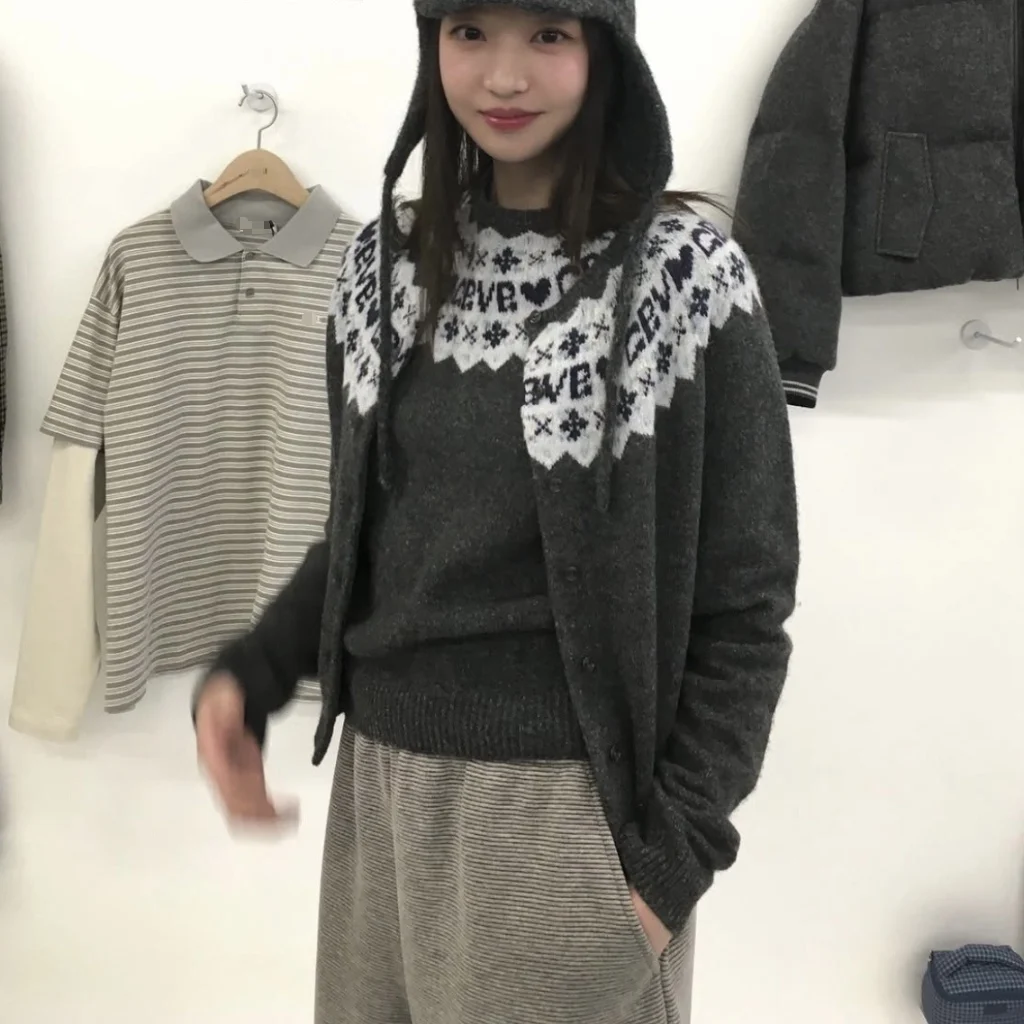 

Fair Isle Knitted Wool Sweater Coat ort Sve Top Set Simple Sle Spring 2026 Women's Regular Length Button Closure