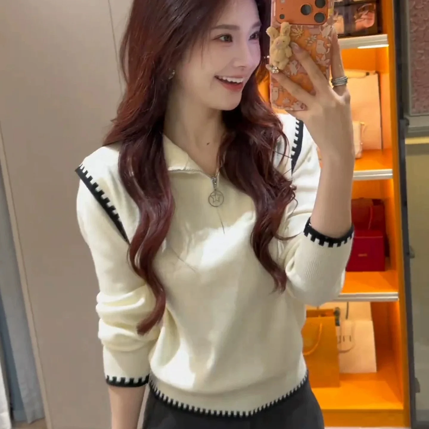 New women's long sleeved 100% Merino wool sweater with color blocked short style pulloverAutumn and winter collar wool sweater
