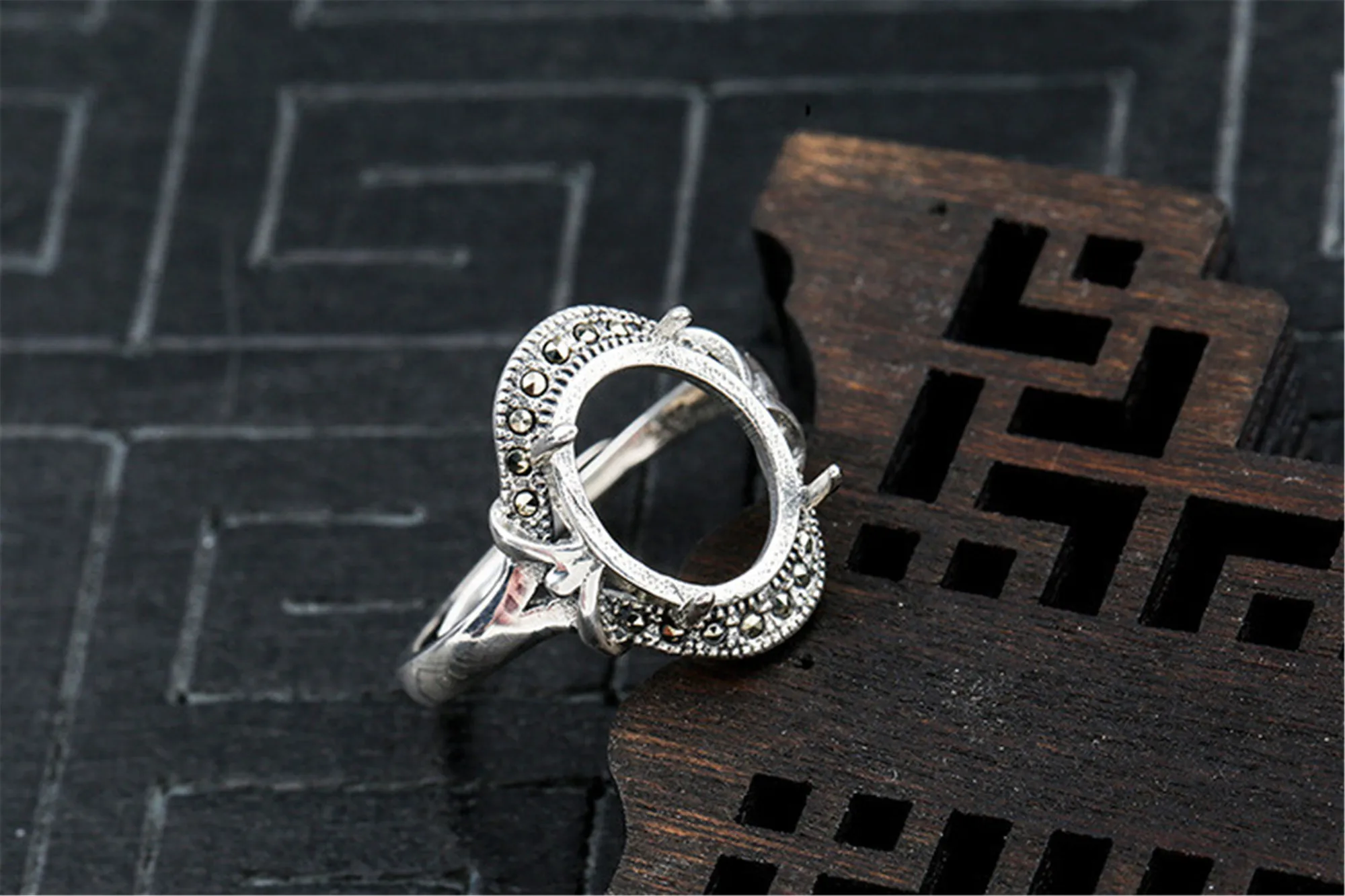 Ring Blank (10x12mm Oval Blank) Adjustable Thai Sterling Silver Rhinestones Ring Base Ring Setting R1487B