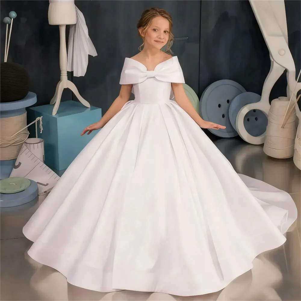 

Customized Off Shoulder Flower Girl Dress for Wedding Elegant Satin Off Shoulder with Big Bow First Holy Communion Ball Gown