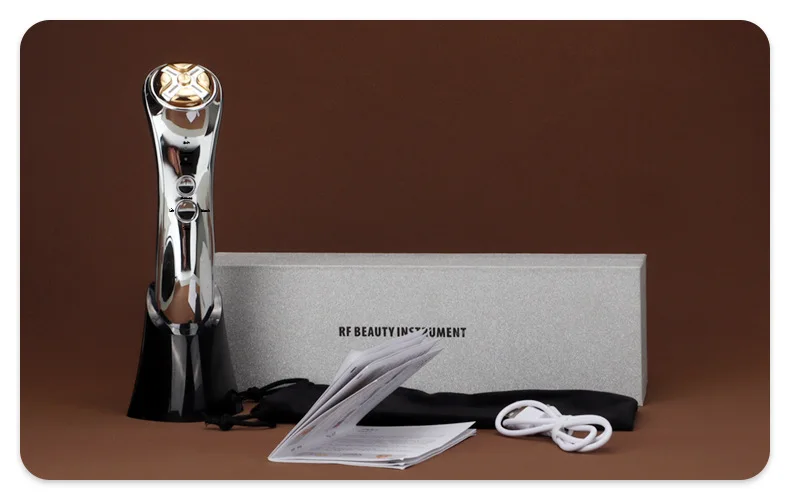 LED フォトン美容デバイス – 赤/青の光療法 + EMS マイクロカレントで輝く肌