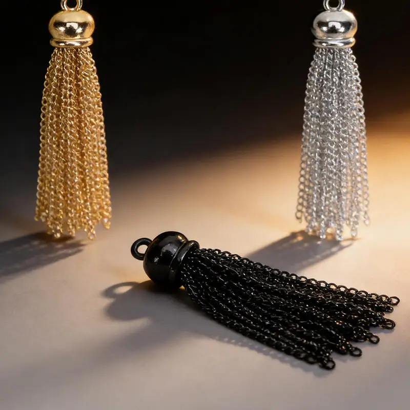 

Fashion Metal Decoration Buckle Tassel Pendant Keychain for Handbag Bag Purse Hardware Accessories DIY Crafts Decor Tassel