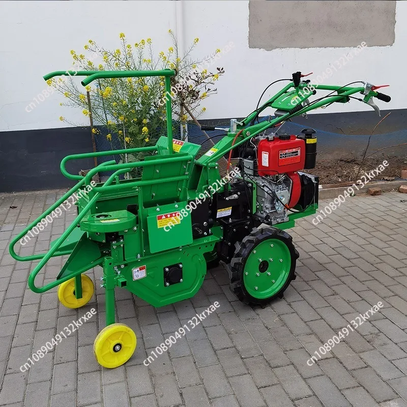 Fully automatic corn single-row harvester, household small hand-held corn harvester with corn stalks
