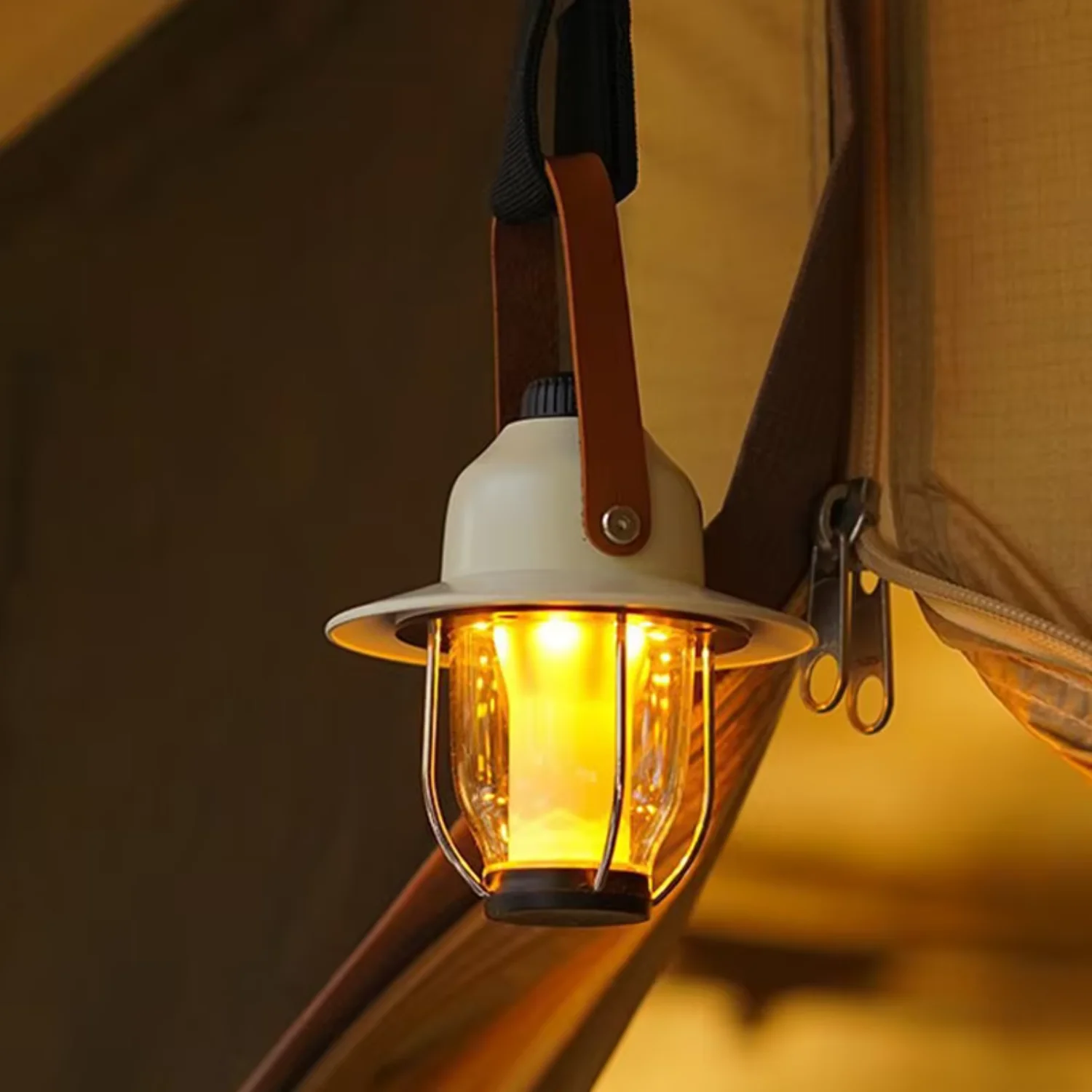 

Outdoor portable camp light Outdoor rechargeable retro lantern retractable camping mini pine cone light