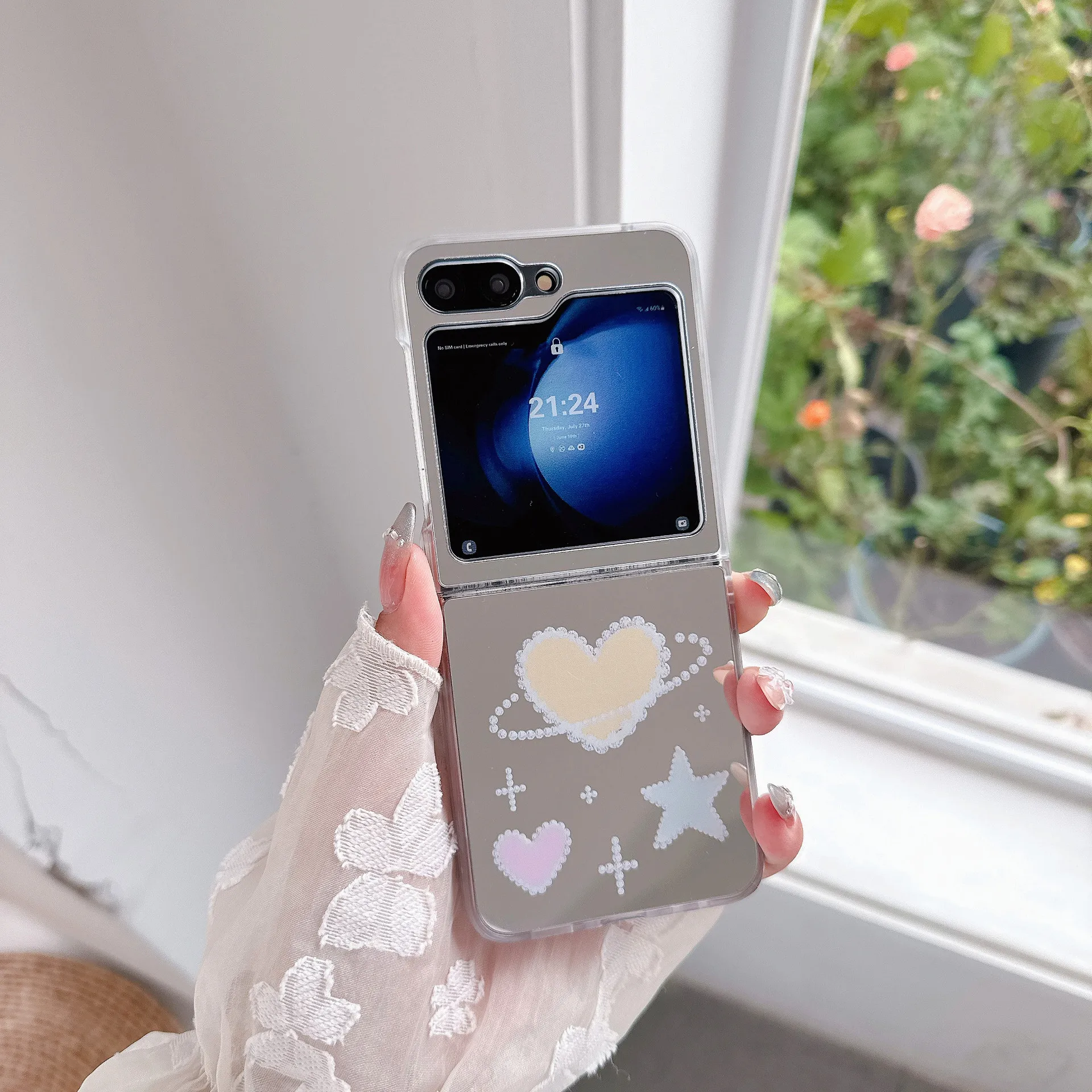 

Heart Planet Phone Case For Samsung Galaxy Z Flip 7 6 5 4 Protective Back Cover For ZFlip5 ZFlip6 ZFlip7 Case Shell