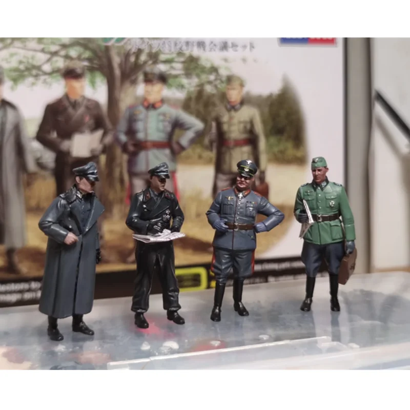 1/72 Skala 2/4 Szt. Niemiecki Oficer Spotkanie Grupa Żołnierzy Zimowi Oficerowie i Żołnierze Figurki Model DIY Akcesoria do Scen