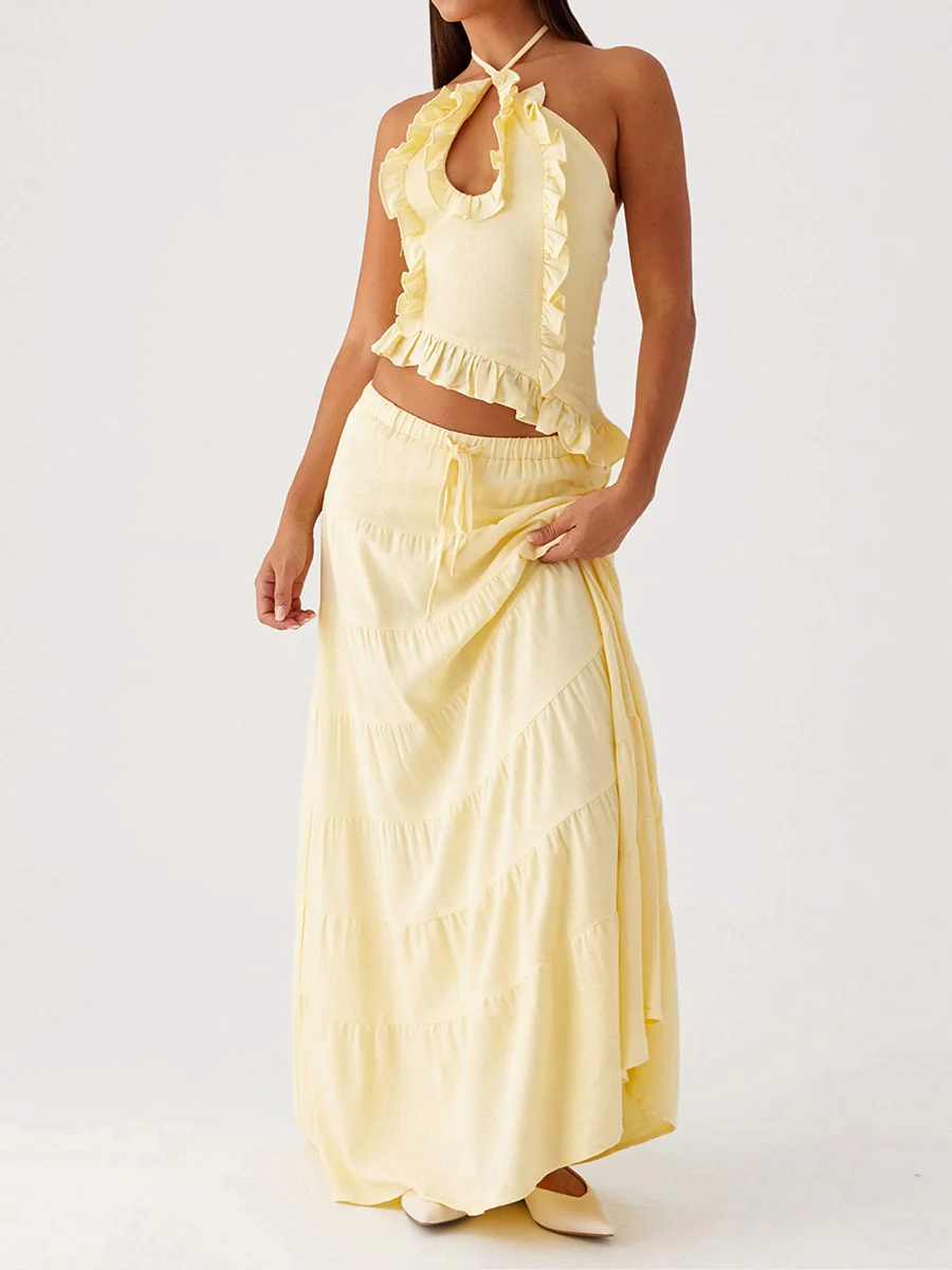 

Elegant Women s Matching Set with Halter Neck Top and Flowy Skirt Featuring Ruffle Trim Details