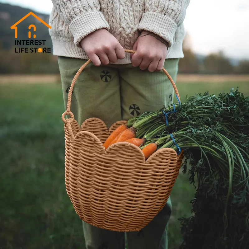 

New Portable Basket Picnic Hand Woven Flower Nordic Rattan Woven Tulip Flower Shaped Storage Basket Children Garden Accessories