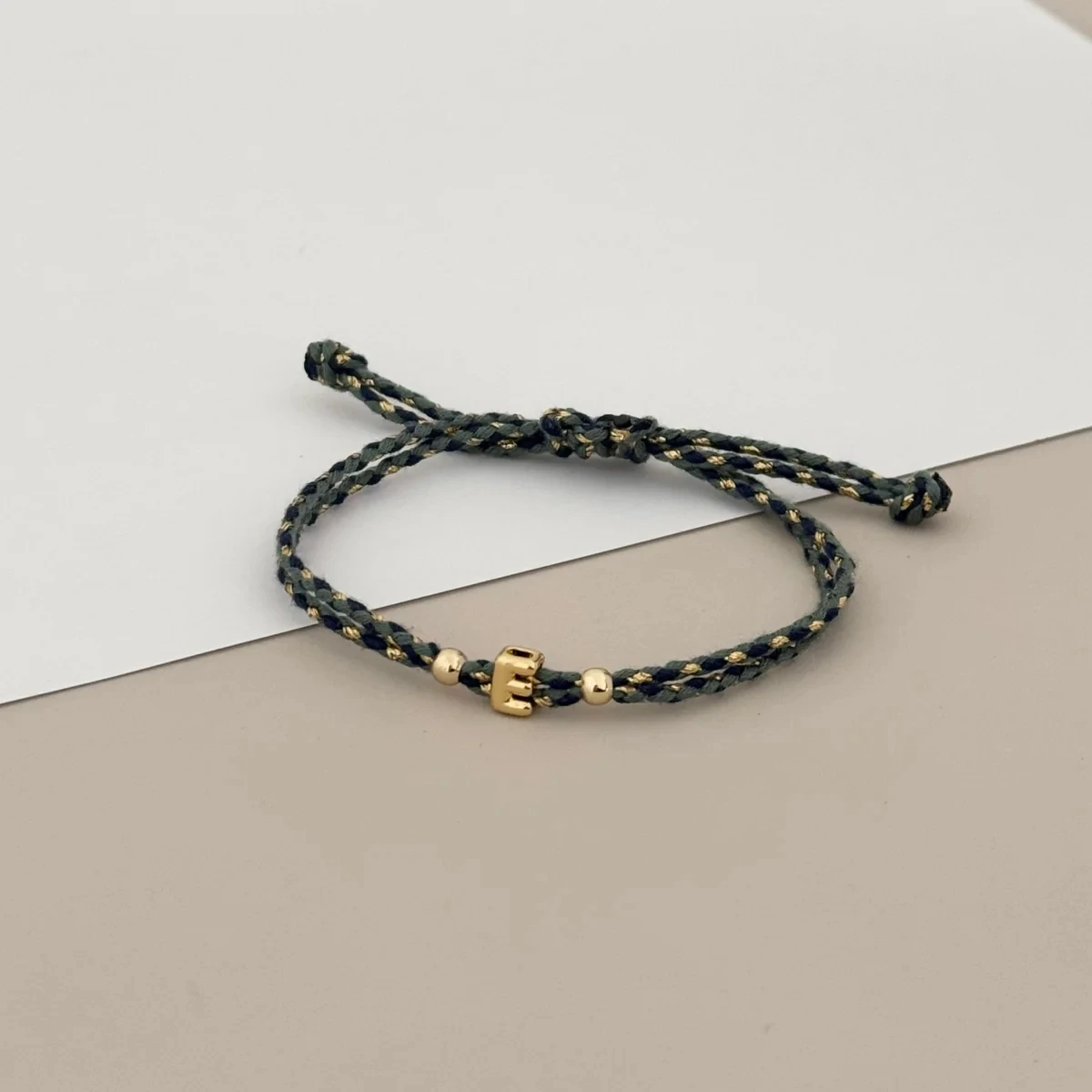 A-Z Initialen-Armband, geflochtenes Freundschaftsarmband, handgemachtes gewebtes Seil-Armband, böhmischer personalisierter Schmuck, Geschenk für Frauen – Detail 3