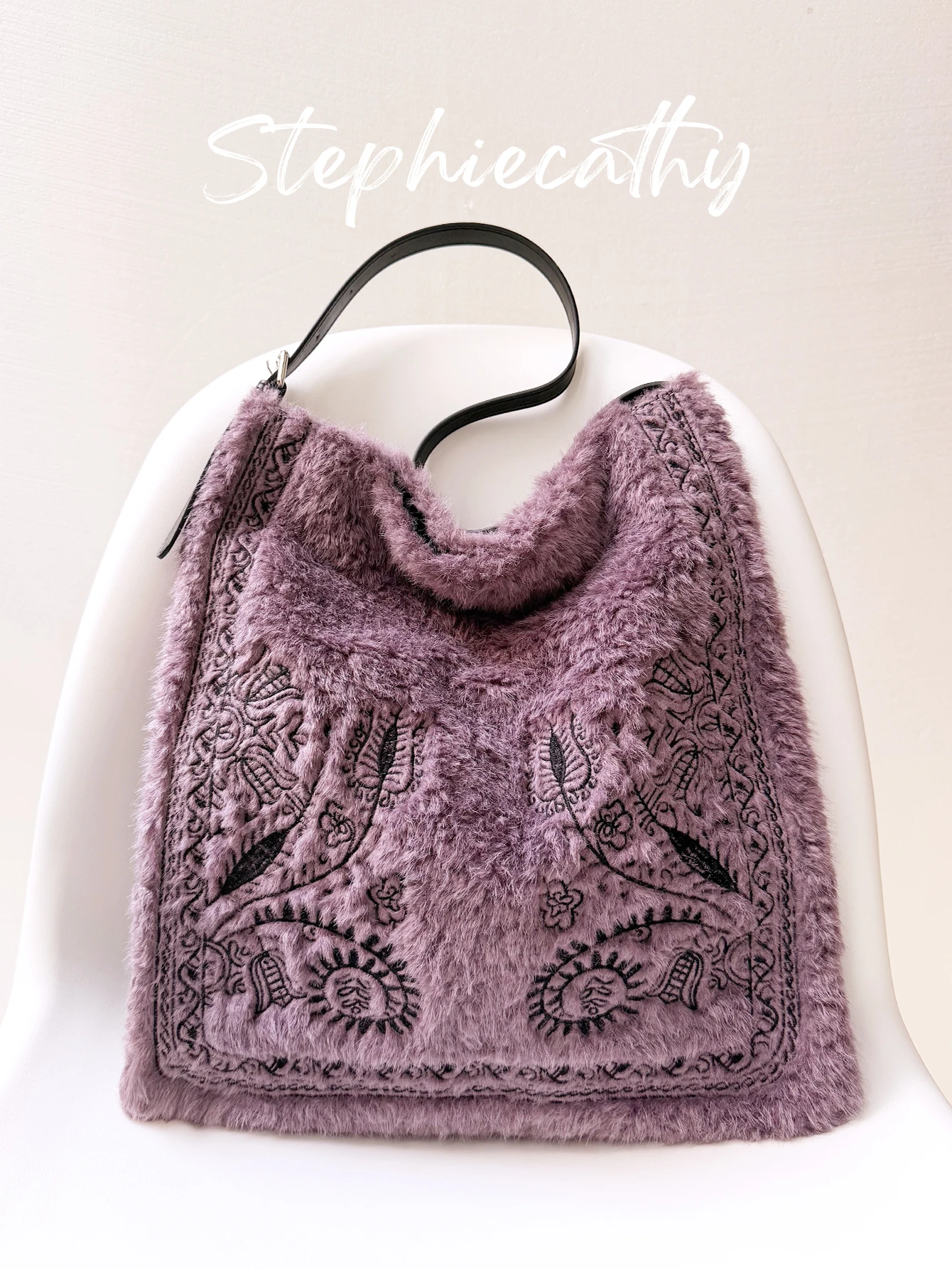 حقيبة كتف نسائية SC فاخرة من الفرو الصناعي حقيبة يد هوبو بنمط الأزهار ذات سعة كبيرة ومحفظة مربعة خفيفة الوزن كاجوال للعطلات اليومية