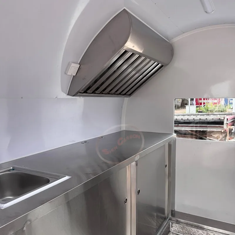 รถพ่วงขายอาหารเคลื่อนที่แบบกำหนดเองสำหรับขายพิซซ่า ไอศกรีม และอาหารอื่นๆ พร้อมอุปกรณ์ครบครัน