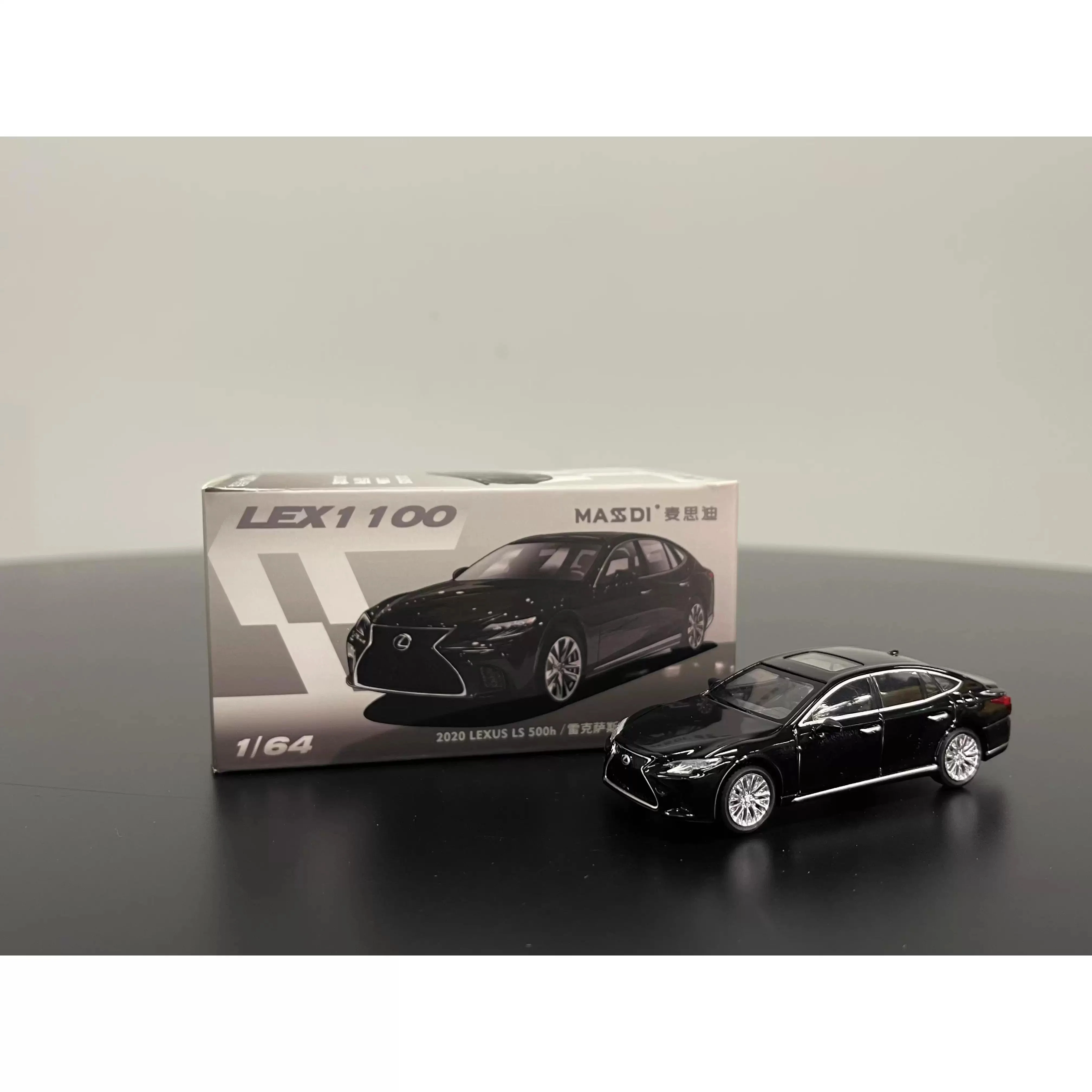 MASSDI Modell 1:64 2020LS500h Legierungsautomodell