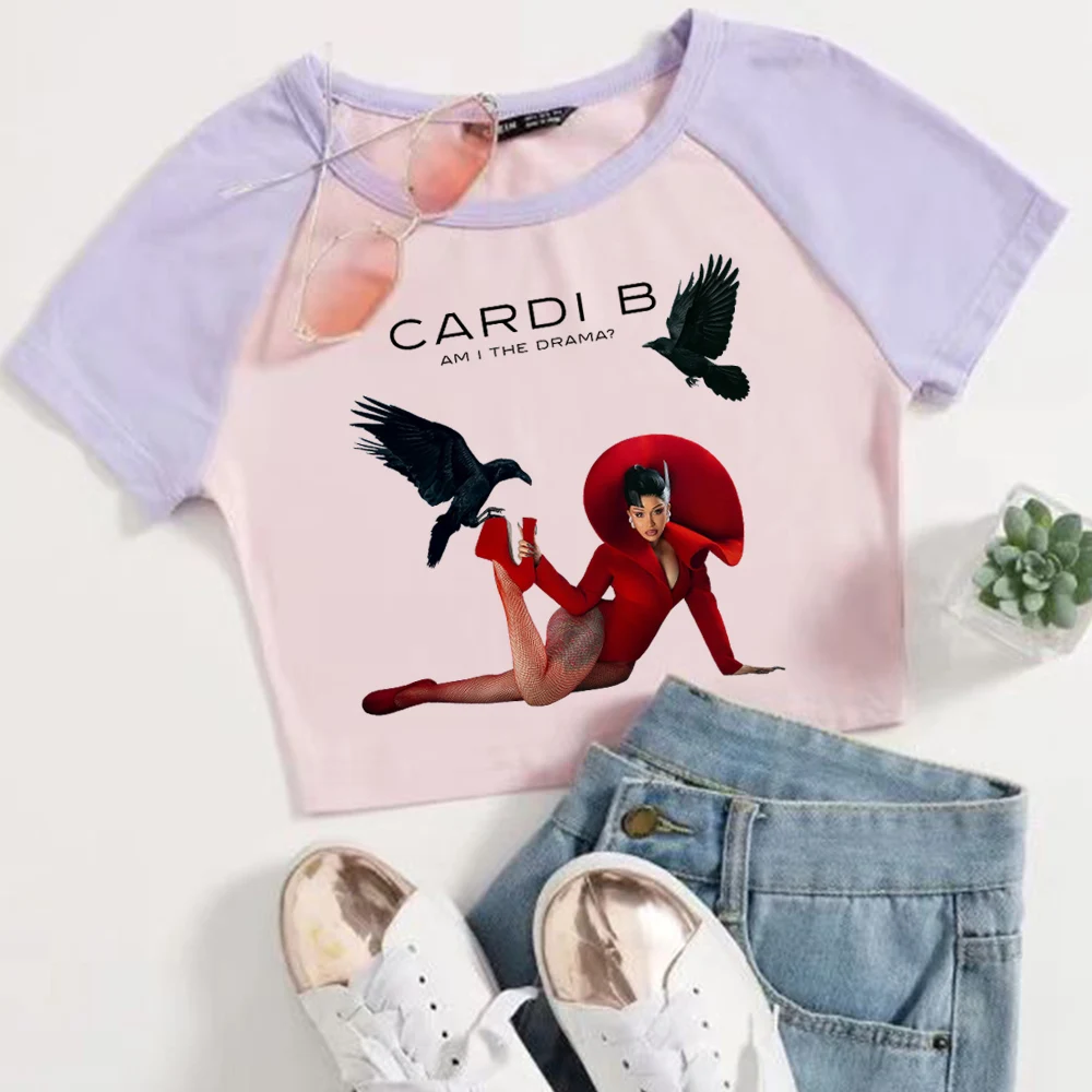 Cardi B Am I ألبوم الدراما 2025 المحاصيل القمم تي شيرت الفتيات أزياء المرأة س الرقبة قصيرة الأكمام