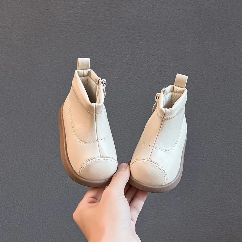 

2025 детские повседневные ботинки для девочек, осенне-зимняя новая модная нескользящая универсальная обувь для подиума в корейском стиле с мягкой подошвой