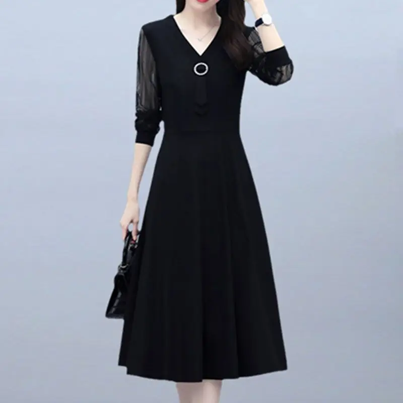 

Spring Autumn New Solid Color Fashion Long Sleeve Casual Dresses Women High Street Lace Patchwork Elegant All-match Midi Dress