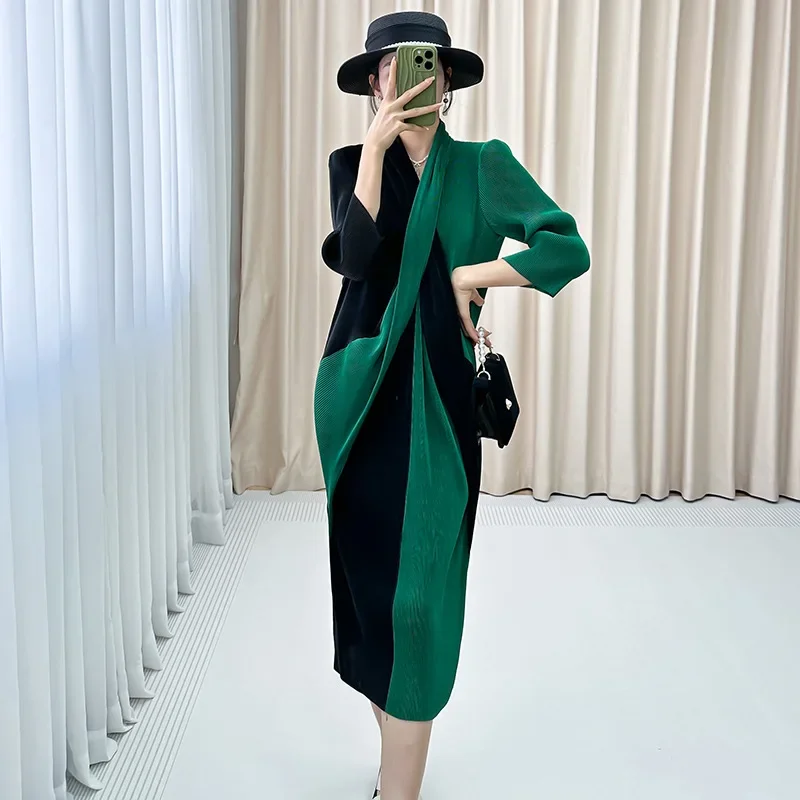 Miyake Dress Women's 2024 Spring and Autumn Season New High End, Small and Popular Color Block, Wrinkled Style, Slim Skirt