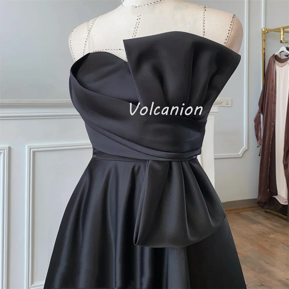 ที่กําหนดเองคุณภาพสูงคลาสสิก Charmeuse Draped A-Line Strapless ชาความยาวชุด Bespoke โอกาส Elegant อย่างเป็นทางการ