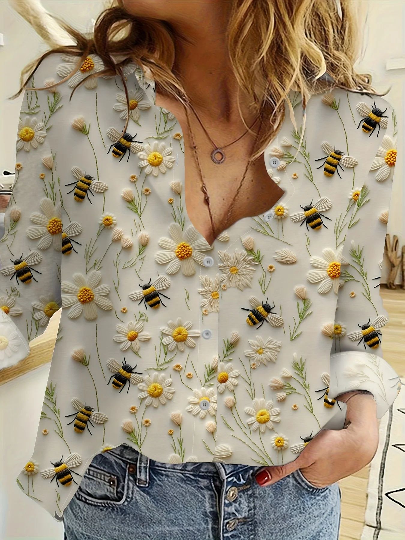 

Women Long Sleeve Casual Shirt with Daisy and Bee Print Button Down Collar Top for Spring Summer Fashion Daily Wear