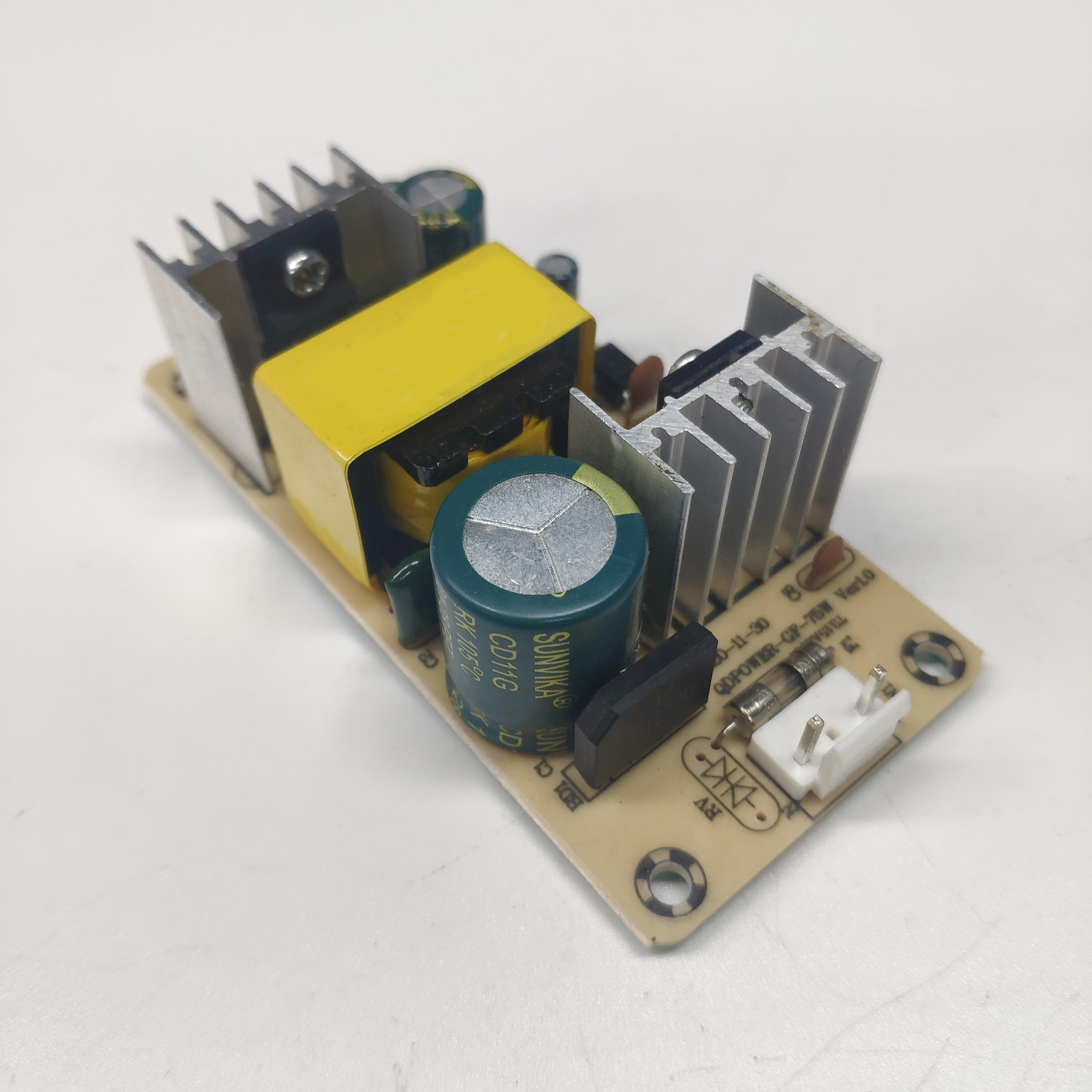 Switch Power Supply Unit for Speakers And Amplifiers 15V5A Max 75W Power Supply
