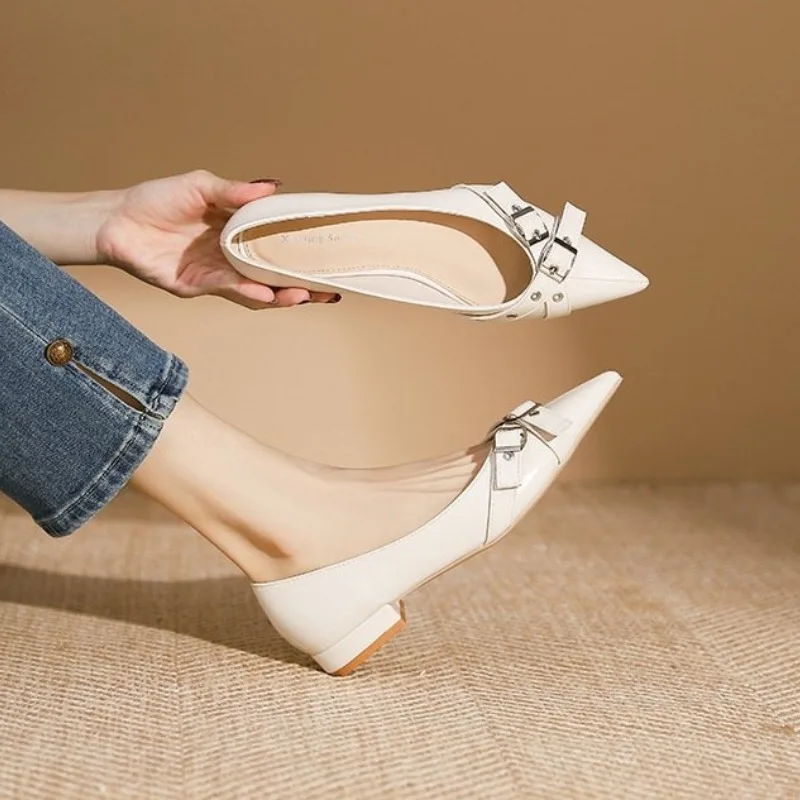 Chaussures simples à talons bas pour femmes, nouvelle boucle de ceinture, bouche peu profonde, talon carré, mode printemps-automne 2025