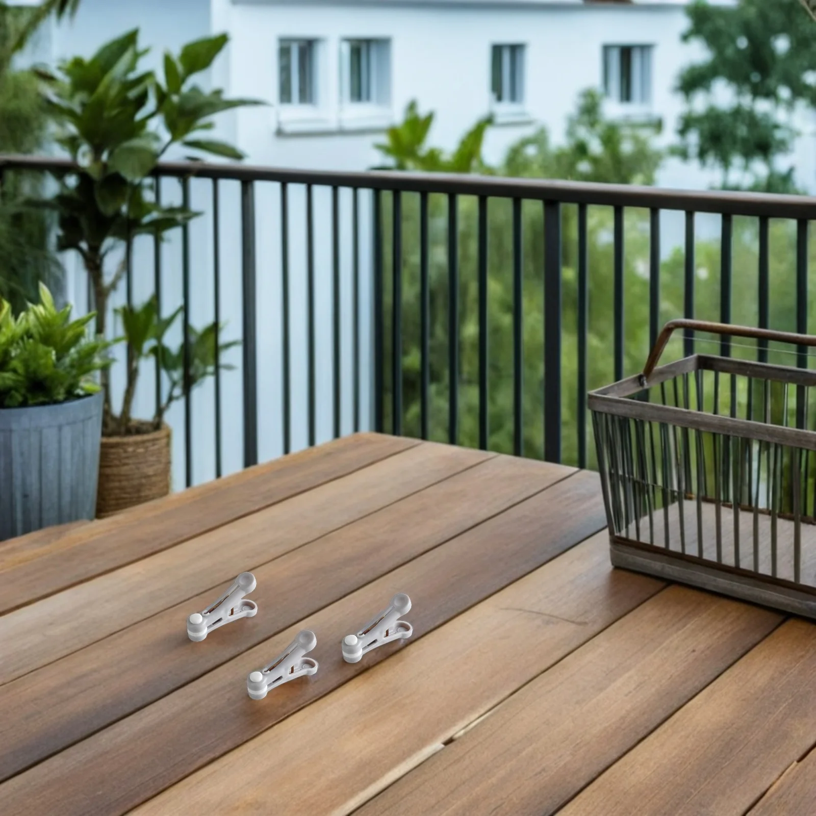 

48Pcs Anti-Wind Clothespin Clips Heavy Duty Plastic Laundry Clamps for Drying Socks Towels Delicate Fabrics Balcony Garden