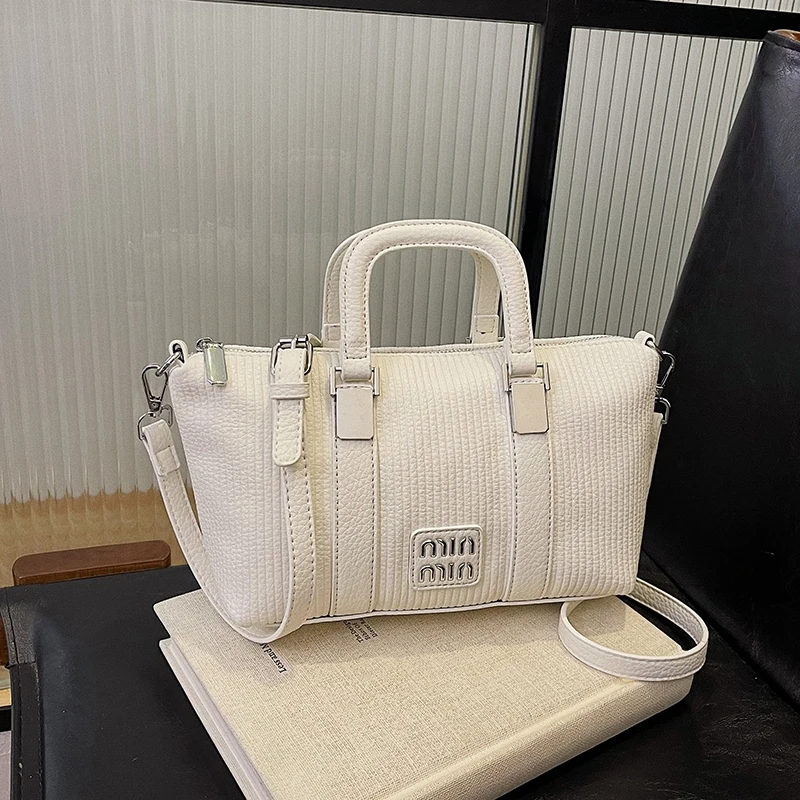 

Elegant Women's Leather Classic Designer Crossbody Bag Luxury Fashion Shoulder Tote Handbag For Modern Daily Lifestyle